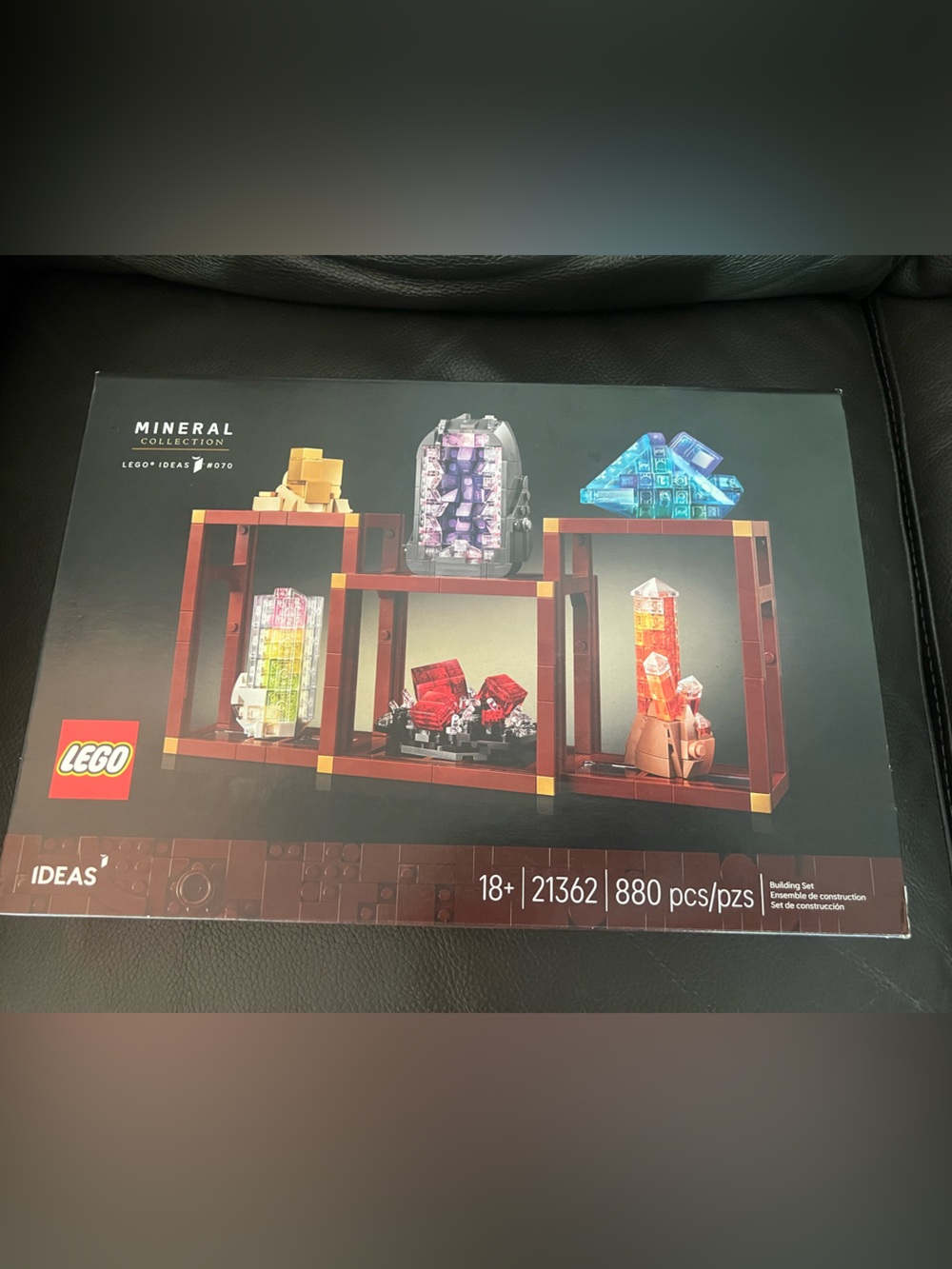 Lego Mineral Collection Display Set - Brown, Red, Blue, Purple, Yellow, Pink